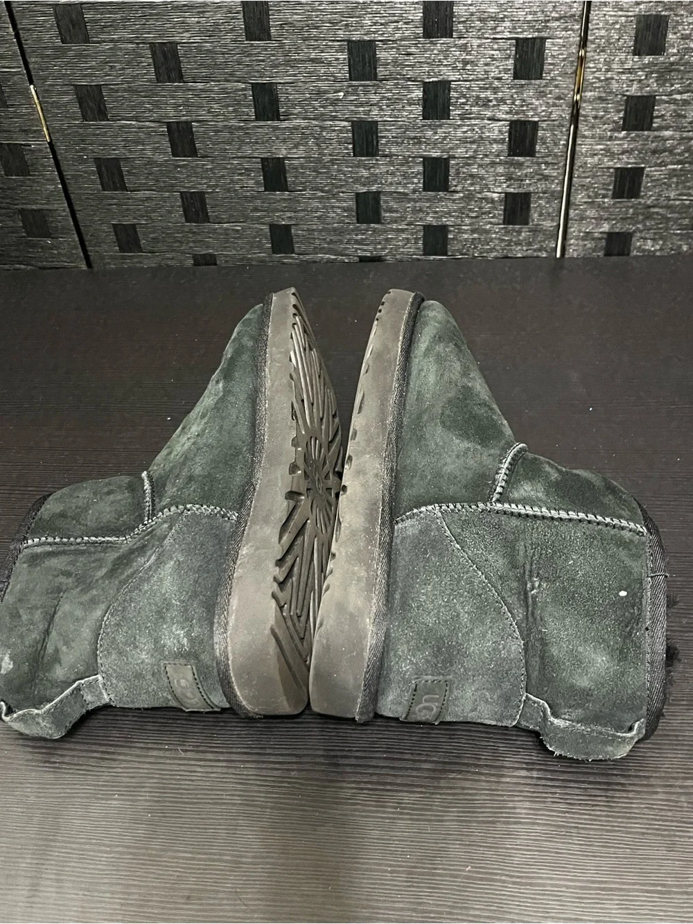 Women’s UGG Boots in black size US 9 See pictures for Condition